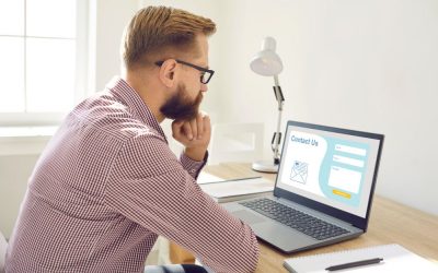 ¿Qué tipo de contenido debo incluir en mi Landing Page para captar la atención de los visitantes?