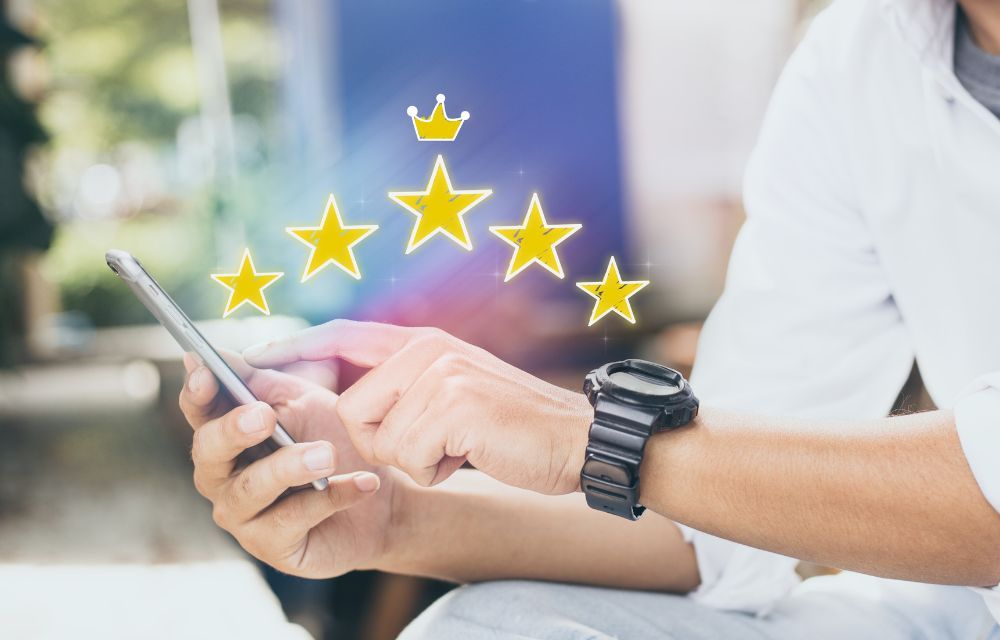 ¿Cómo puedo agregar testimonios o reseñas de clientes a mi Landing Page para generar confianza?