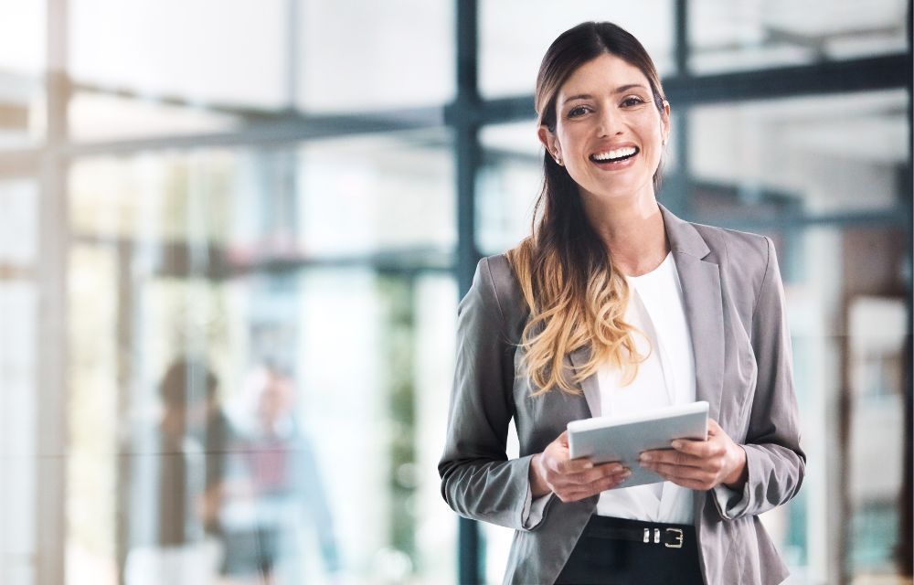 ¿Cómo puedo lograr una presencia digital efectiva y vender mis servicios con éxito?