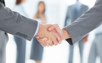 ¿Cómo puedo establecer relaciones sólidas con los programas de afiliados y los vendedores?