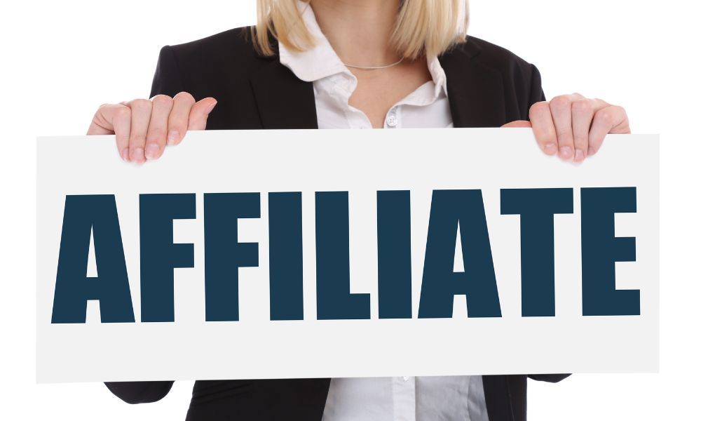 ¿Qué requisitos debo cumplir para unirme a un programa de afiliados?