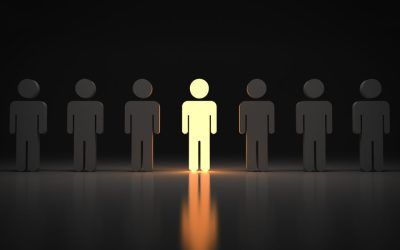 ¿Qué estrategias puedo emplear para destacar entre la competencia en línea?